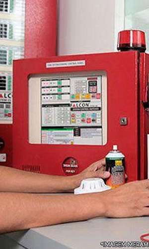 Iluminação de emergência contra incêndio Iluminação de emergência contra incêndio