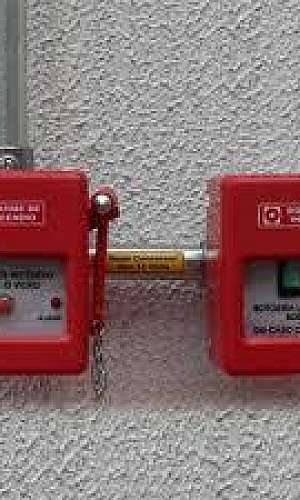 Instalação de alarme de incêndio Instalação de alarme de incêndio