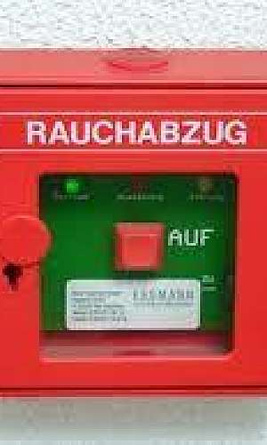 Manutenção em sistema de alarme de incêndio Manutenção em sistema de alarme de incêndio