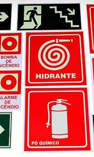 Placas de sinalização prevenção e combate a incêndio Placas de sinalização prevenção e combate a incêndio