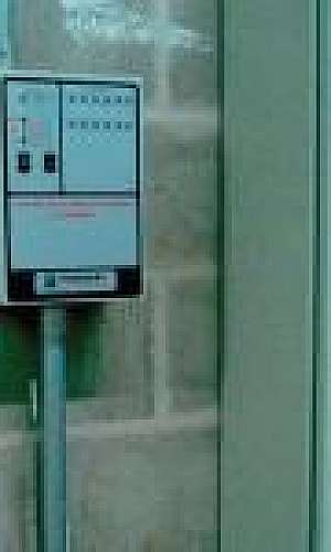 Sistema de combate a incêndio Sistema de combate a incêndio